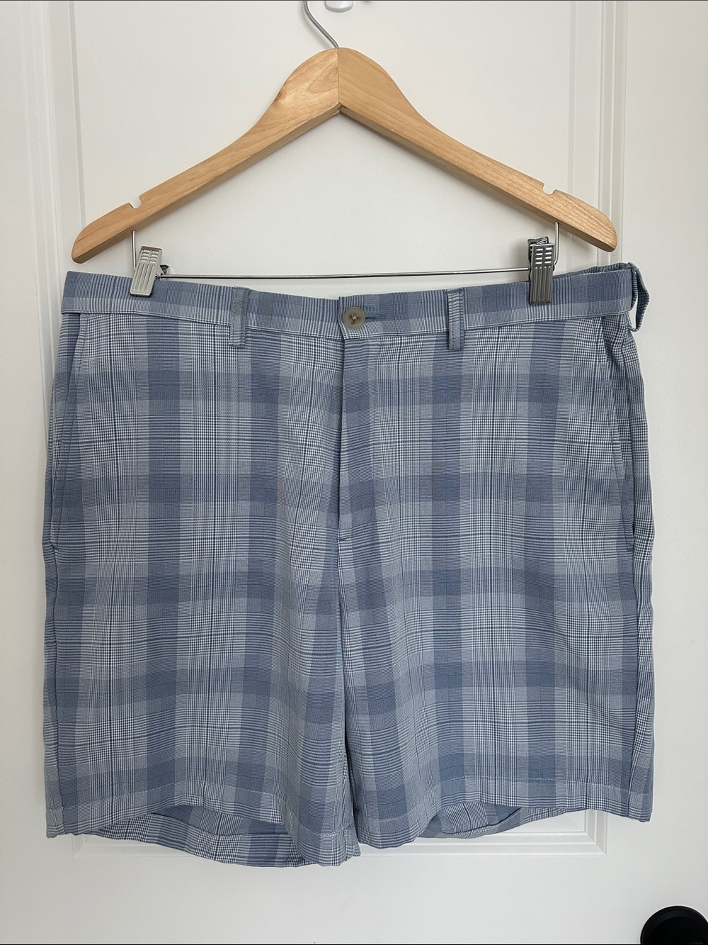 Haggar Men’s Plaid Flat Front Shorts Light Blue 36